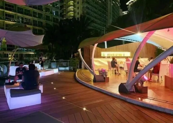 Azure 1br Citylights With Netlfix Near Airport * Manila